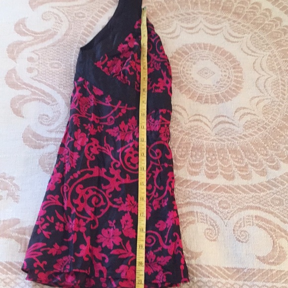 Express Silk Halter - Picture 5 of 5